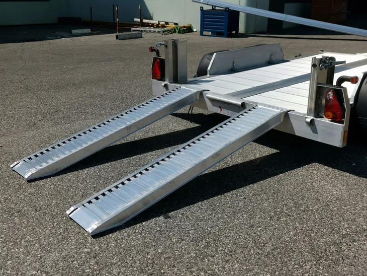 RAMPY ZAŁADOWCZE NAJAZDY ALUMINIOWE Rampa podjazd do załadunku 2m do 1800kg