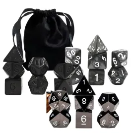 bardzo-mroczne-kosci-zestaw-prezentowy-rpg