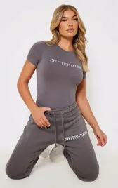 szare-body-z-krotkim-rekawem-prettylittlething-l
