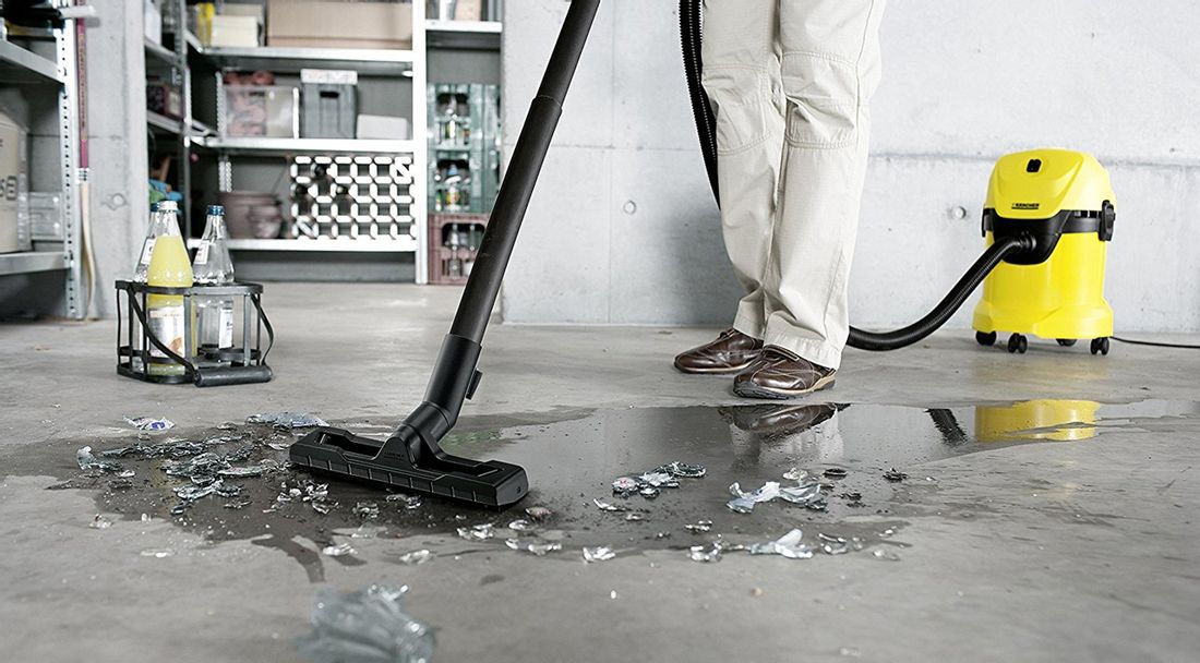 mocny-odkurzacz-karcher-wd3-turboszczotka-zestaw