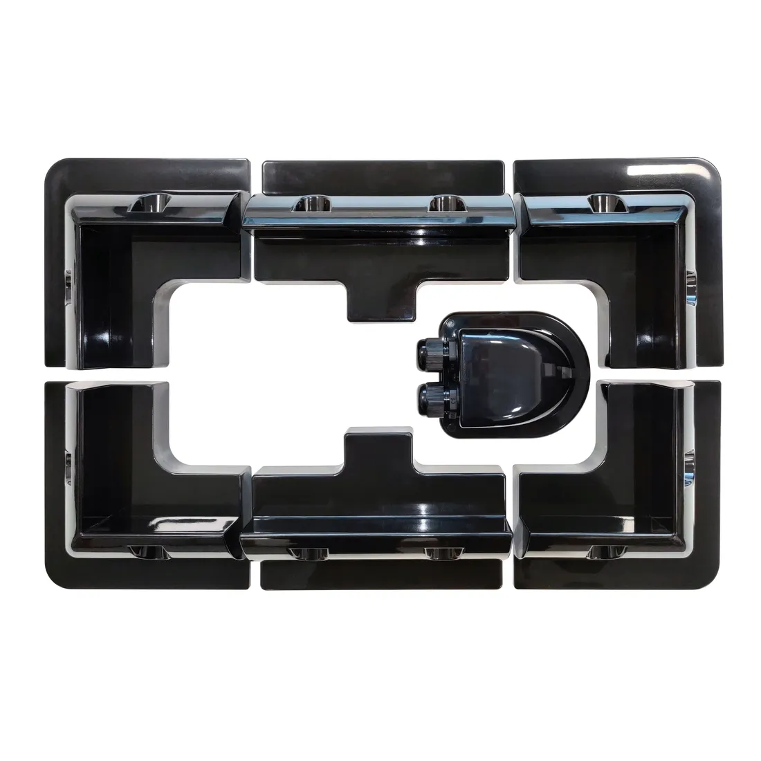 elementy-montazowe-na-kamper-panel-solarny-czarny