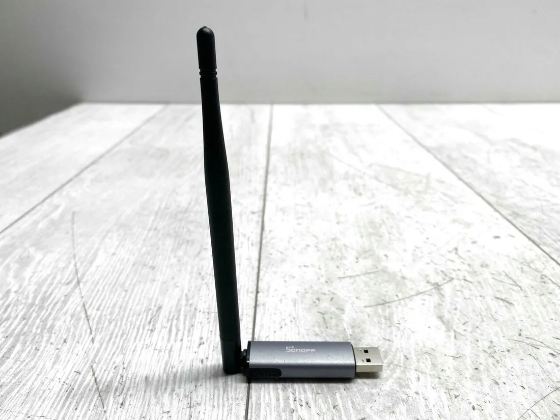 bramka-zigbee-3-0-sonoff-dongle-plus-mg24-usb-stan-powystawowy