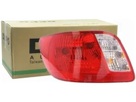 lampa-tyl-lewa-kia-rio-ii-05-11-sedan
