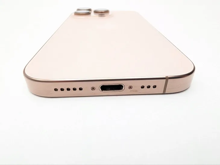 apple-iphone-16-pro-128gb-tytan-pustynny-typ-akumulatora-litowo-jonowy