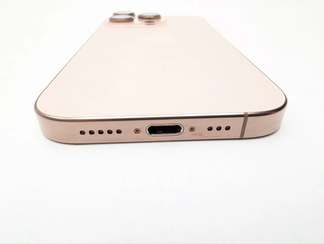 apple-iphone-16-pro-128gb-tytan-pustynny-model-telefonu-iphone-16-pro