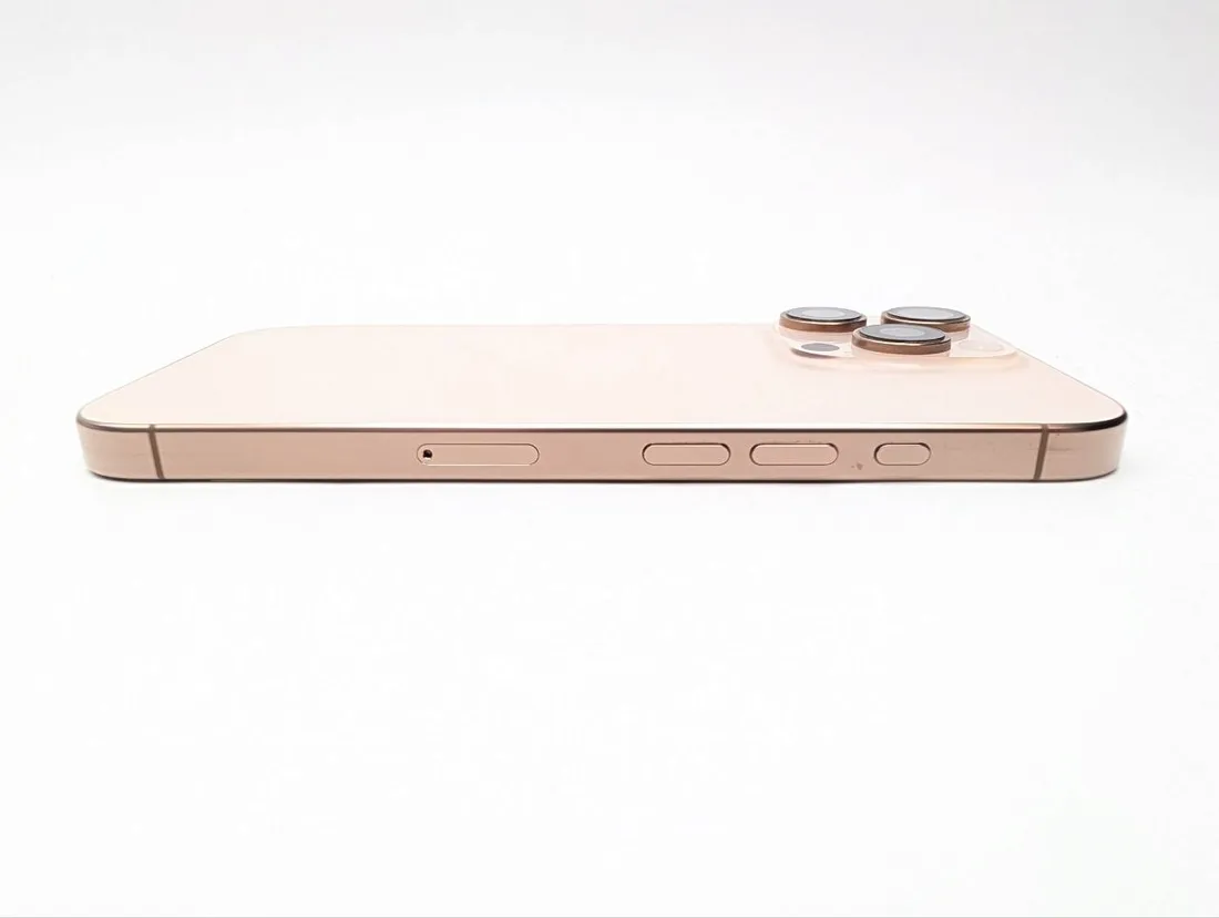 apple-iphone-16-pro-128gb-tytan-pustynny-model-telefonu-iphone-16-pro