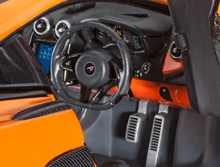 model-set-mclaren-570s-waga-z-opakowaniem-0-605-kg