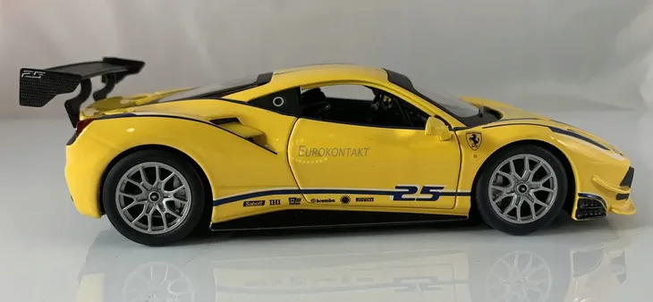 bburago-model-ferrari-488-challenge-1-24-model-18-26307