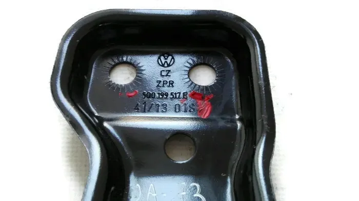 mocowanie-silnika-audi-a3-14-13-stan-nowy-jakosc-czesci-zgodnie-z-gvo-o-oryginal-z-logo-producenta-samochodu-oe
