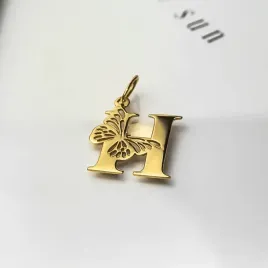 zlota-zawieszka-literka-h-z-motylem-pr-585