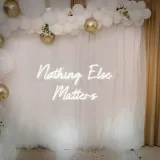 neon-nothing-else-matters-120x20cm