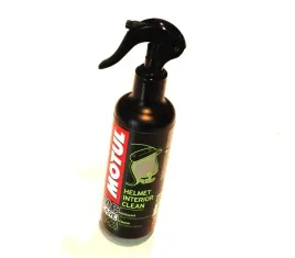 motul-m2-srodek-do-czyszczenia-wnetrza-kasku-250-m
