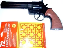 sylwester-duzy-pistolet-na-kapiszony-rewolwer-huk