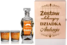 karafka-i-2-szklanki-w-skrzynce-z-grawerem-idealny-prezent-na-dzien-dziadka