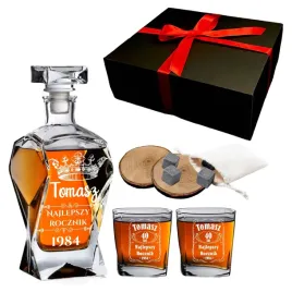 zestaw-prezentowy-dla-mezczyzn-karafka-do-whisky-szklanki-z-grawerem-swieta