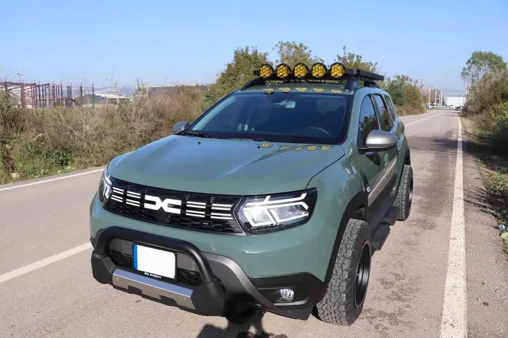 dacia-duster-orurowanie-przednie-amazon-czarne-kangur-stan-nowy-waga-z-opakowaniem-10-kg
