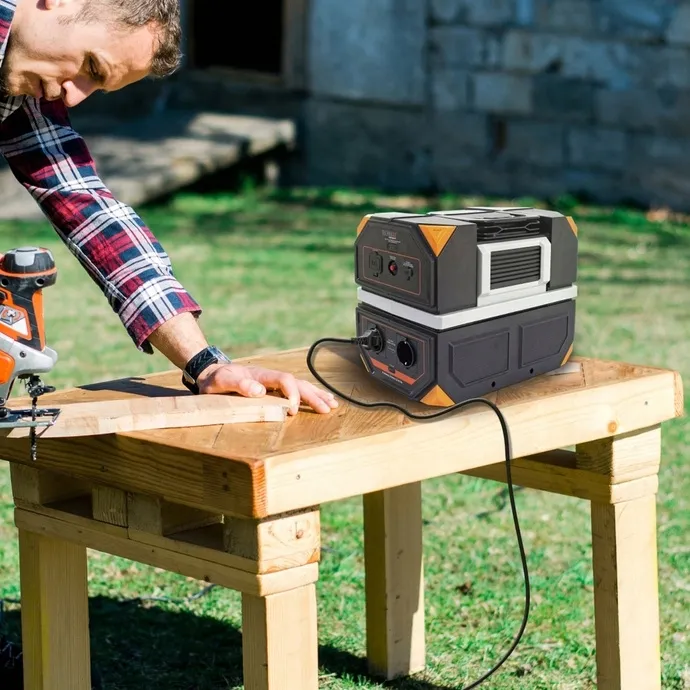 powerstacja-1200w-technaxx-tx-231