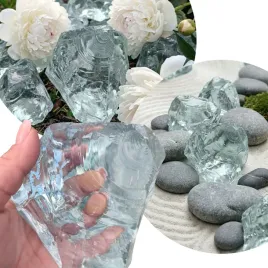 szklo-dekoracyjne-jasny-turkus-8-12-cm-bryly-transparentne-do-ogrodu-10kg