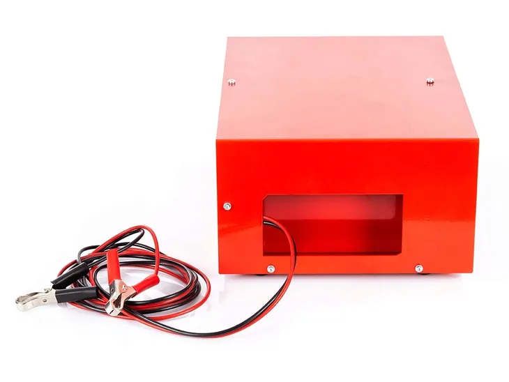 prostownik-reco-atc-12v-30a-model-12-30