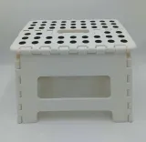 taboret-zollner-bialy-22-cm