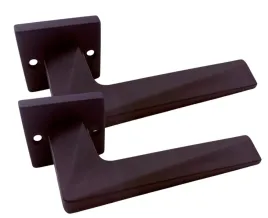 domino-klamka-kortez-qr-czarna-matowa-kwadratowa