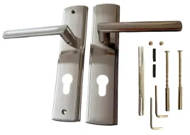 domino-klamka-do-drzwi-wejsciowych-polanka-nikiel-prawa-rozstaw-72mm