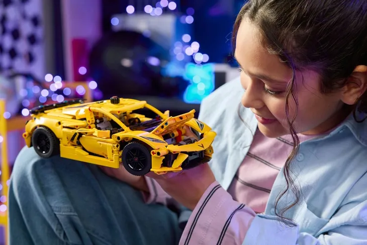 lego-technic-chevrolet-corvette-stingray