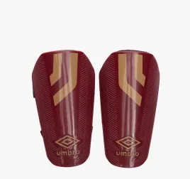 umbro-ochraniacze-ceramica-guard-jnr-umbro-rozmiar-xs-120-140cm