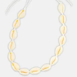 naszyjnik-z-muszelek-kauri-na-sznurku-regulowany-boho-modny-bialy