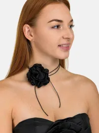 choker-naszyjnik-kwiat-roza-czarna-na-sznurku-rzemyk-na-impreze-wesele