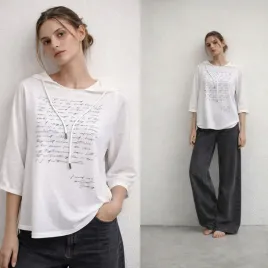 bluzka-damska-z-bawelna-luzna-z-kapturem-rekaw-do-lokcia-nadruk-biala-l-xl