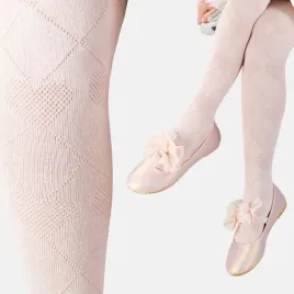 rajstopy-dziewczece-z-bawelna-azurowe-w-serca-pudrowy-roz-noviti-104-110