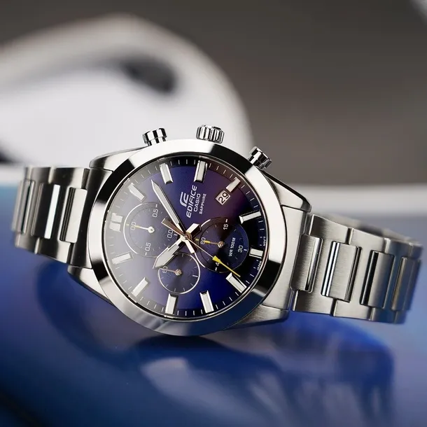 zegarek-meski-casio-edifice-chronograph-efb-710d-2a-box-typ-nareczny