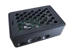 obudowa-do-raspberry-pi-3-b-drukowana-3d-czarna-cala