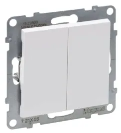 legrand-suno2-bialy-lacznik-swiecznikowy-10ax-zaciski-automatyczne