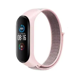 pasek-nylonowy-do-xiaomi-mi-band-5-6-7-rozowa-07