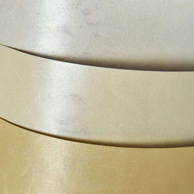 karton-ozdobny-millenium-diament-biel-250g-m2-20-stan-nowy