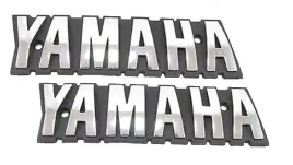 logo-emblematy-na-zbiornika-paliwa-yamaha-srebrne-2szt