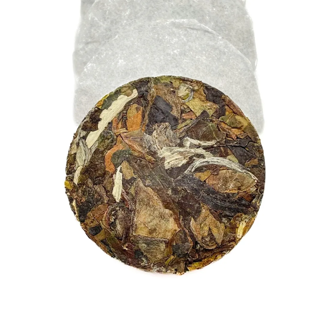 herbata-biala-tuo-cha-prasowana-1szt
