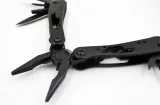 multitool-narzedzie-wielofunkcyjne-scyzoryk-etui-cechy-dodatkowe-futeral