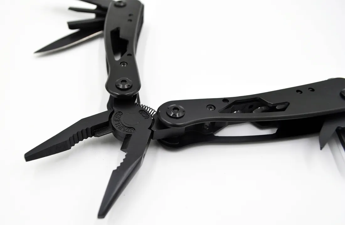 multitool-narzedzie-wielofunkcyjne-scyzoryk-etui-stan-nowy