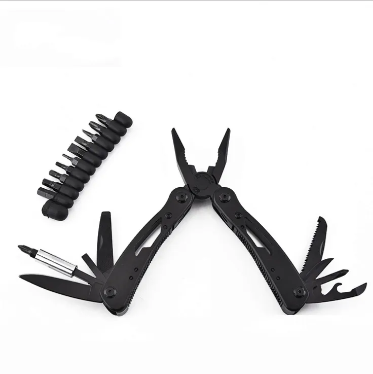 multitool-narzedzie-wielofunkcyjne-scyzoryk-etui