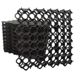 zestaw-10-szt-kratka-trawnikowa-500x500-40-czarna