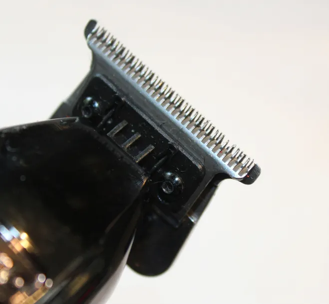trymer-babyliss-fx7870gse-babyliss-zalaczone-wyposazenie-ladowarka