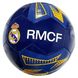 pilka-nozna-real-madrid-do-gry-na-zewnatrz-dla-kibicow-klubu