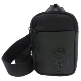 torba-na-ramie-real-madrid-akcesoria-sportowe-dla-kibicow
