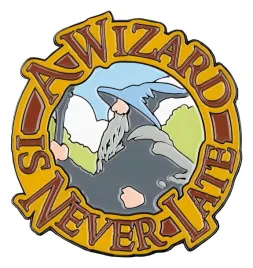 magnes-emaliowany-wladca-pierscieni-a-wizard-is-never-late-7-cm