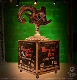 figurka-mercyful-fate-statua-maski-i-walizki-z-trasy-world-tour