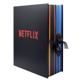 zestaw-prezentowy-netflix-z-24-niespodziankami-i-dzwiekiem-tudum