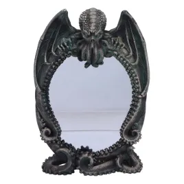 lustro-cthulhu-odbicie-kosmicznego-horroru-w-stylu-gotyckim